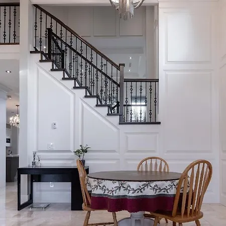 Luxurious Private Rooms In Richmond Exterior photo