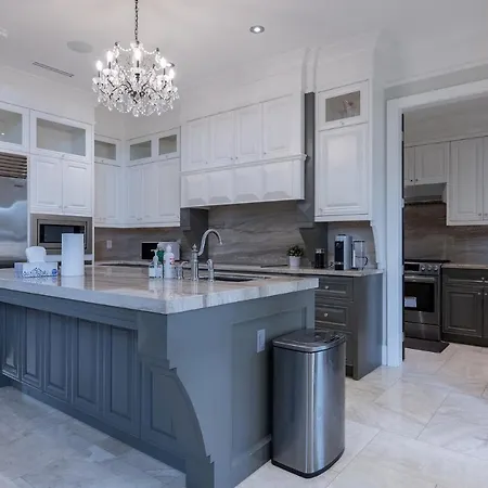 Luxurious Private Rooms In Richmond Exterior photo