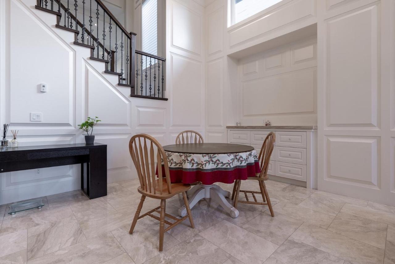 Luxurious Private In *